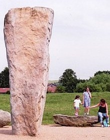 [ An even bigger granite 'monolith' ]